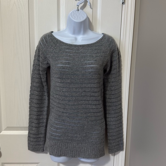 ZARA Sweater - Picture 1 of 7